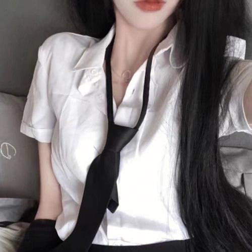 纯白